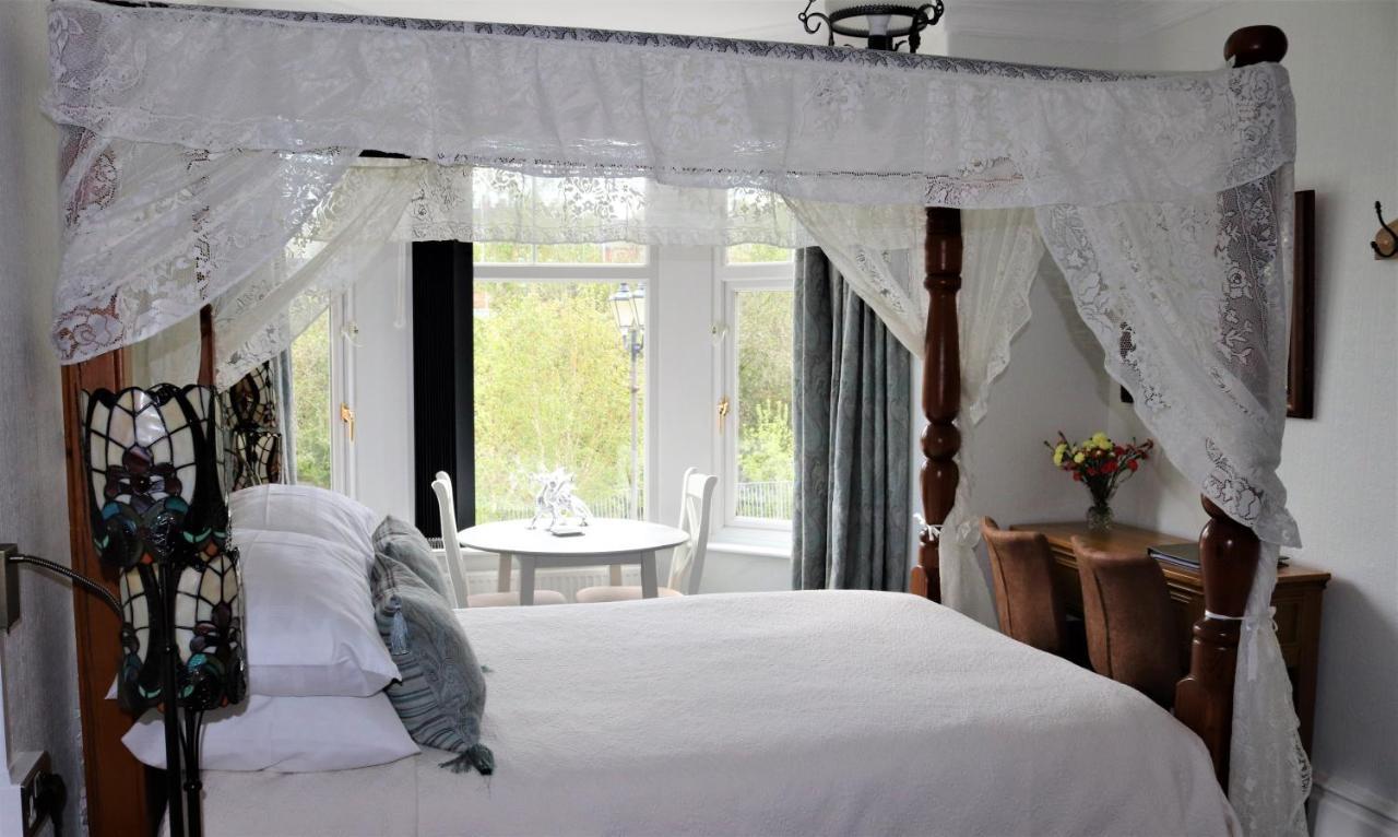Greylands Guest House Лландріндод-Веллс Екстер'єр фото