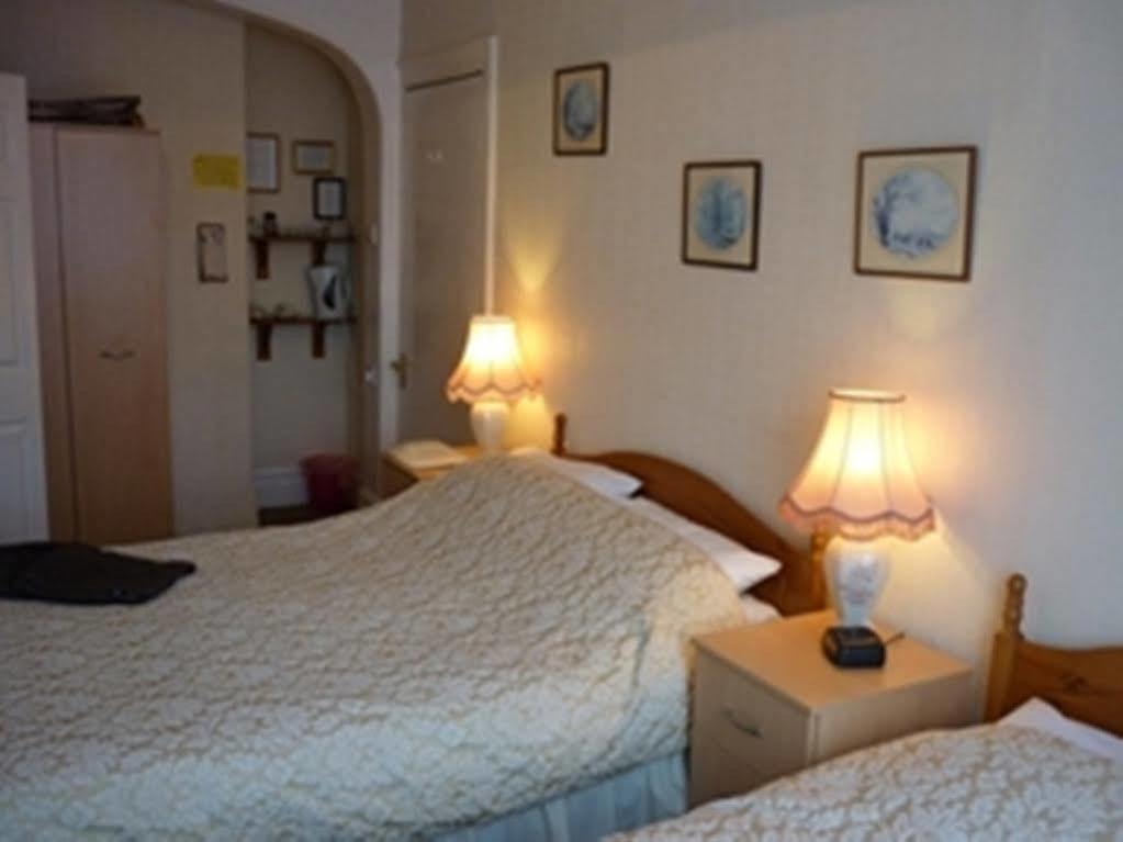Greylands Guest House Лландріндод-Веллс Екстер'єр фото